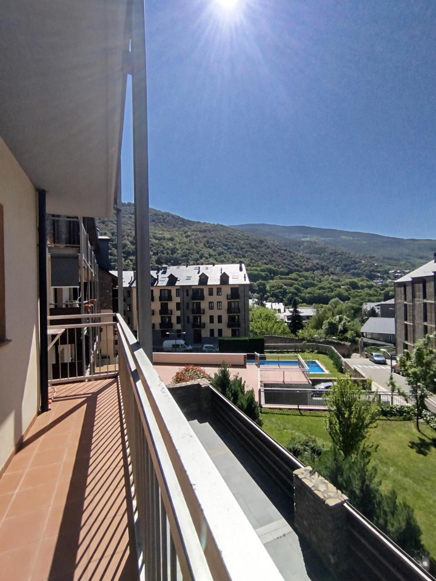 Apartaments Sort Pirineus Exterior photo